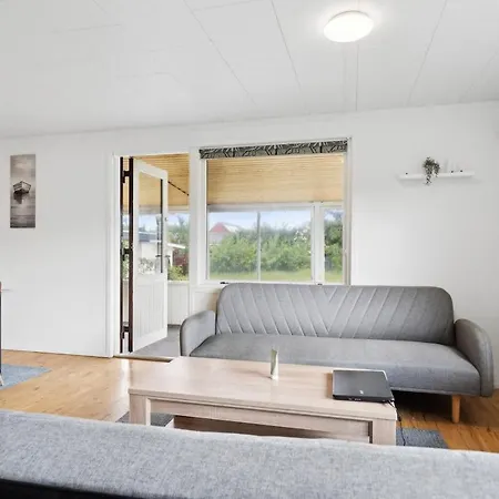 The Lucky Peer - 120m2 House 4 Bedroom House - Full Kitchen & Free Parking Apartment Odense